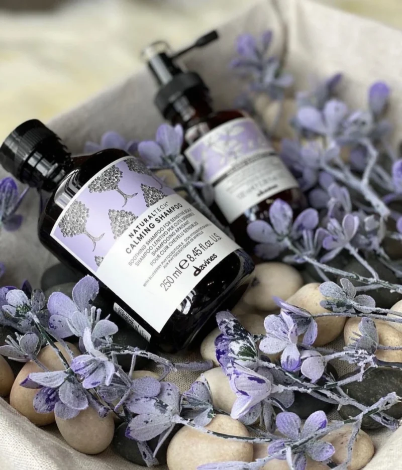 Dầu gội DAVINES CALMING Dịu Nhẹ Cho Da Đầu Nhạy Cảm 250ml